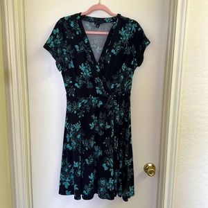 Torrid Floral Wrap Dress Black Surplice V Neck Short Sleeve Size 0 Plus